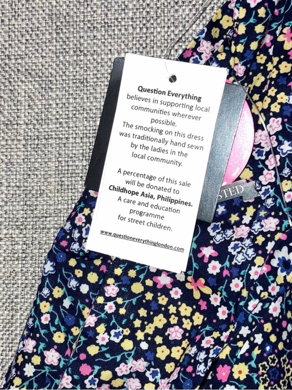 Question Everything 6m smocked with heart buttons NWT - Picture 3 of 4